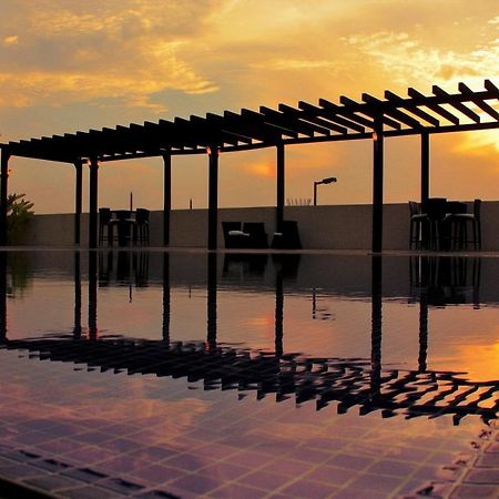 Hotel Trinitarias Suites Barquisimeto エクステリア 写真