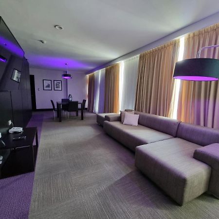 Hotel Trinitarias Suites Barquisimeto エクステリア 写真