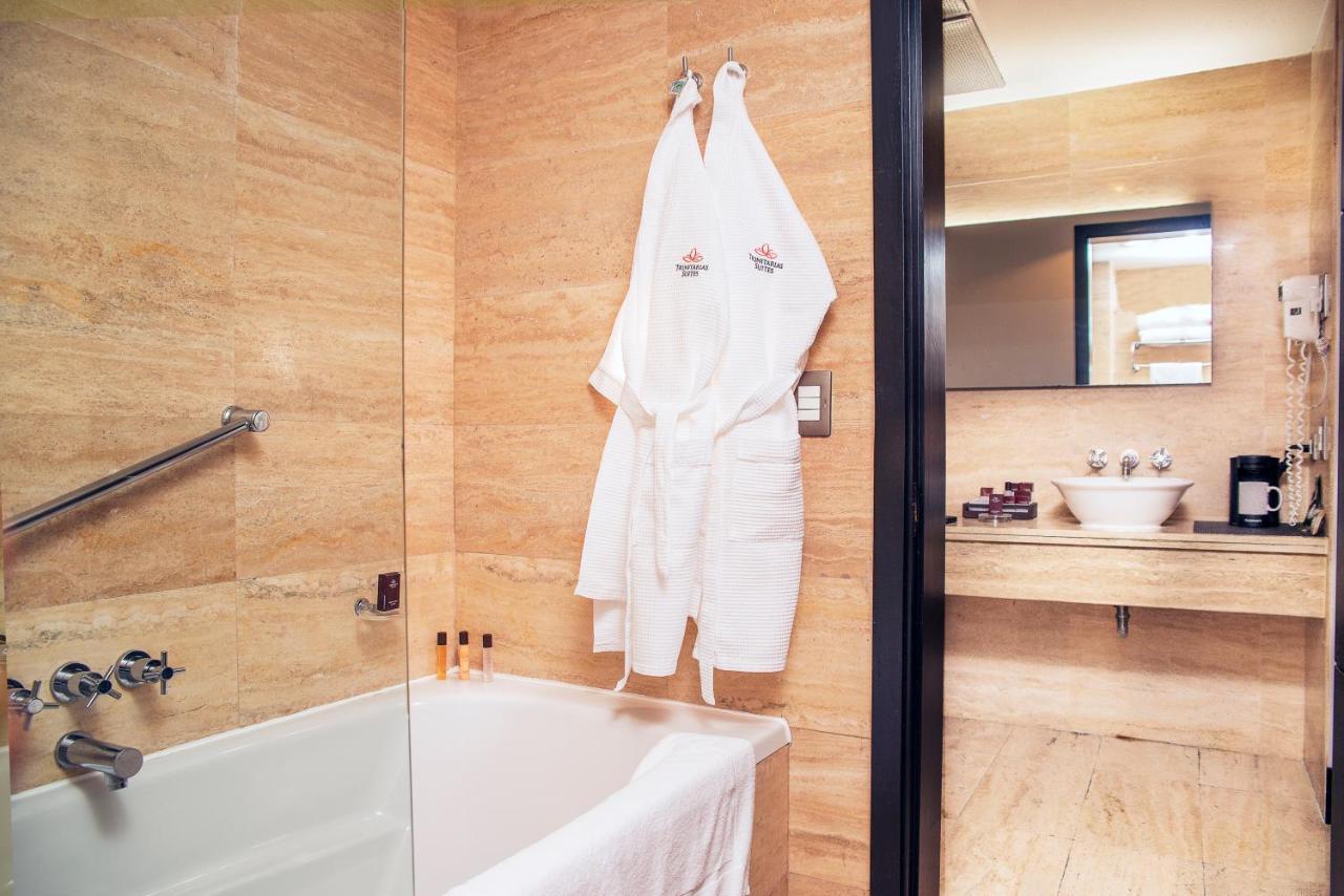 Hotel Trinitarias Suites Barquisimeto エクステリア 写真