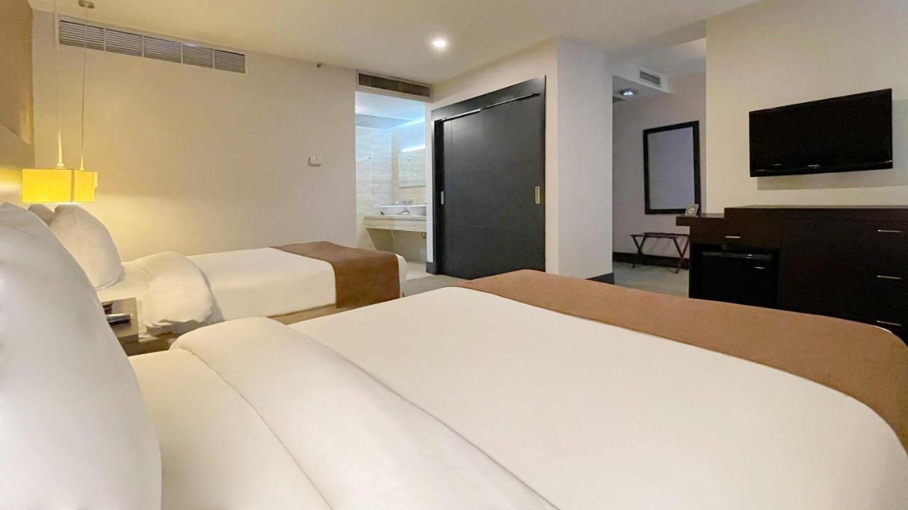 Hotel Trinitarias Suites Barquisimeto エクステリア 写真