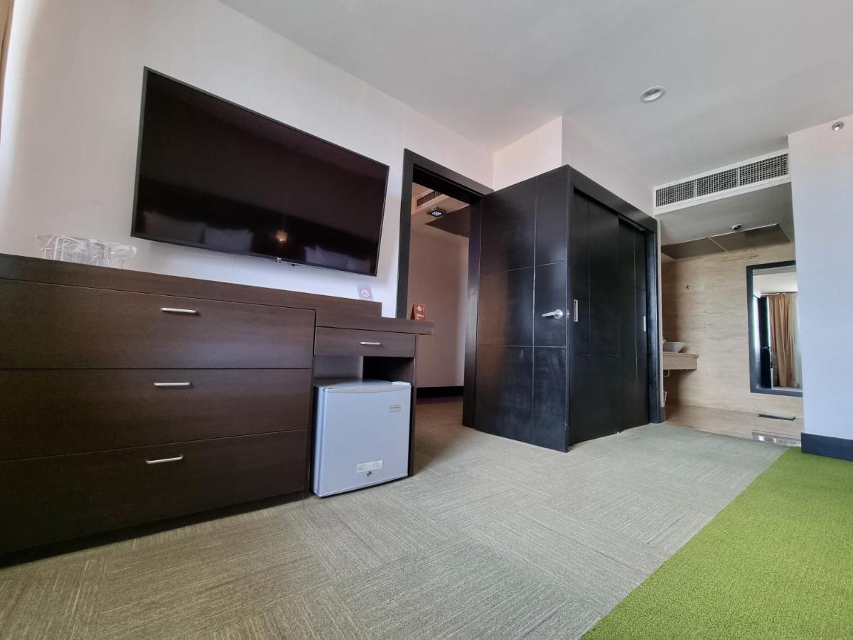 Hotel Trinitarias Suites Barquisimeto エクステリア 写真